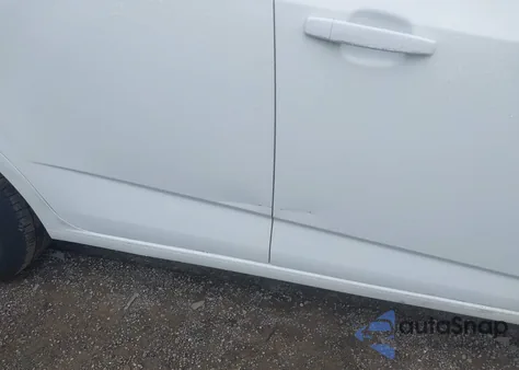 2013 Chevrolet Sonic Lt Auto из США, поврежденный, VIN 1G1JC5SH4D4137803